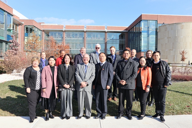 1512965320448047196.jpg FSU-合影_副本.jpg