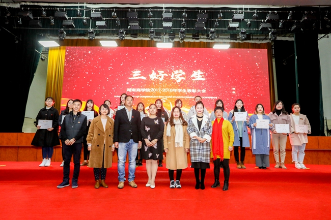 1545458624611077592.jpg 10.jpg